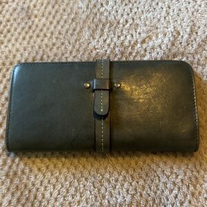 Stylish Green Leather Wallet